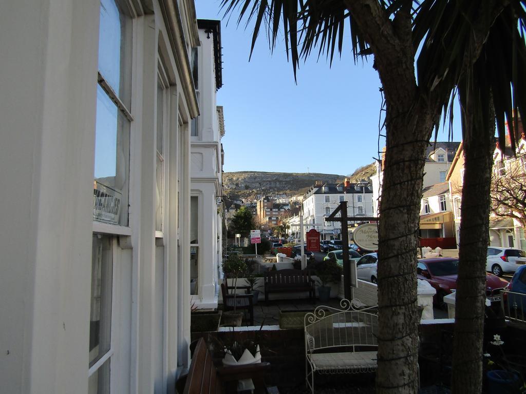 Harringtons At 14 Hotel Llandudno Exterior photo