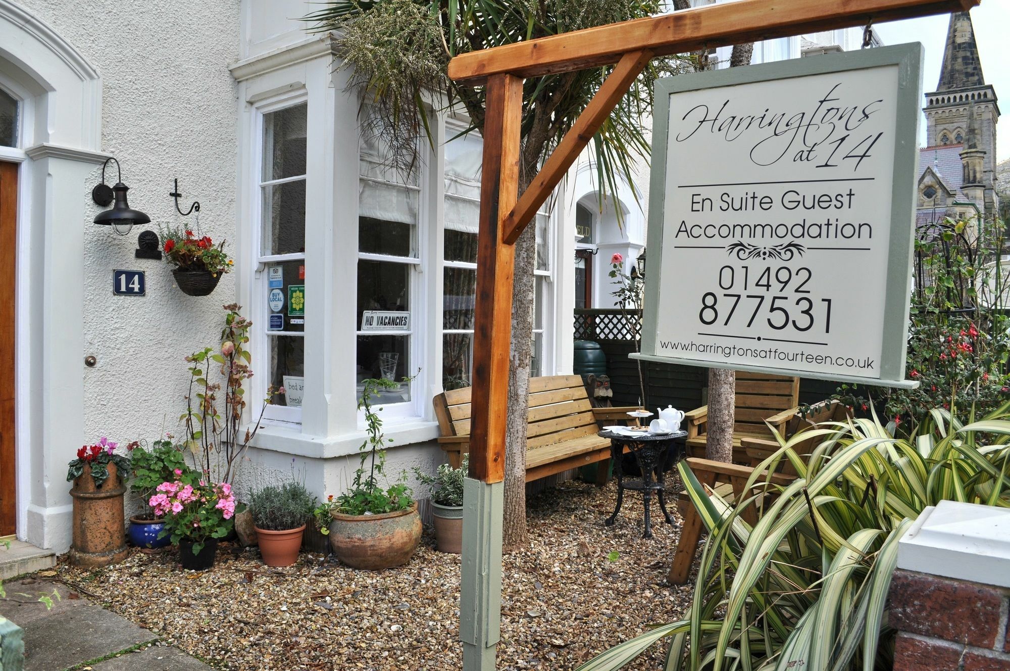 Harringtons At 14 Hotel Llandudno Exterior photo